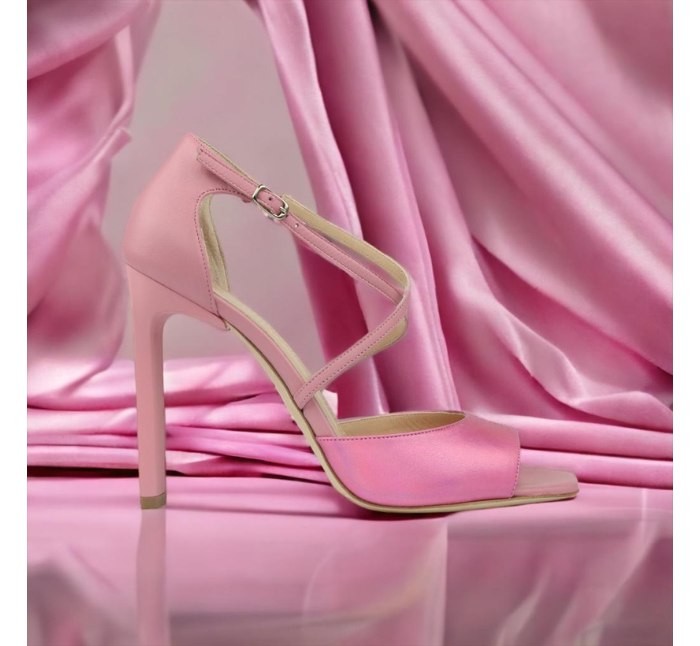 Pink Barbie Shoes  Sciantosa